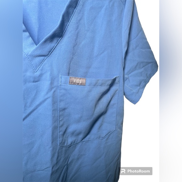 Figs | Catarina V-Neck Short Sleeve One Pocket Scrub Top Ceil Blue Size small - Picture 3 of 4